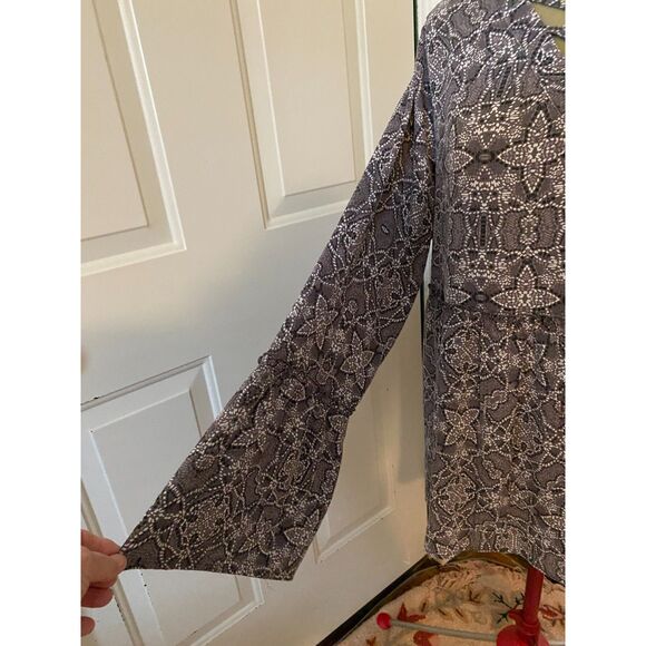 Lee Boho Long Bell Sleeve Pullover Top Size L - Picture 7 of 9